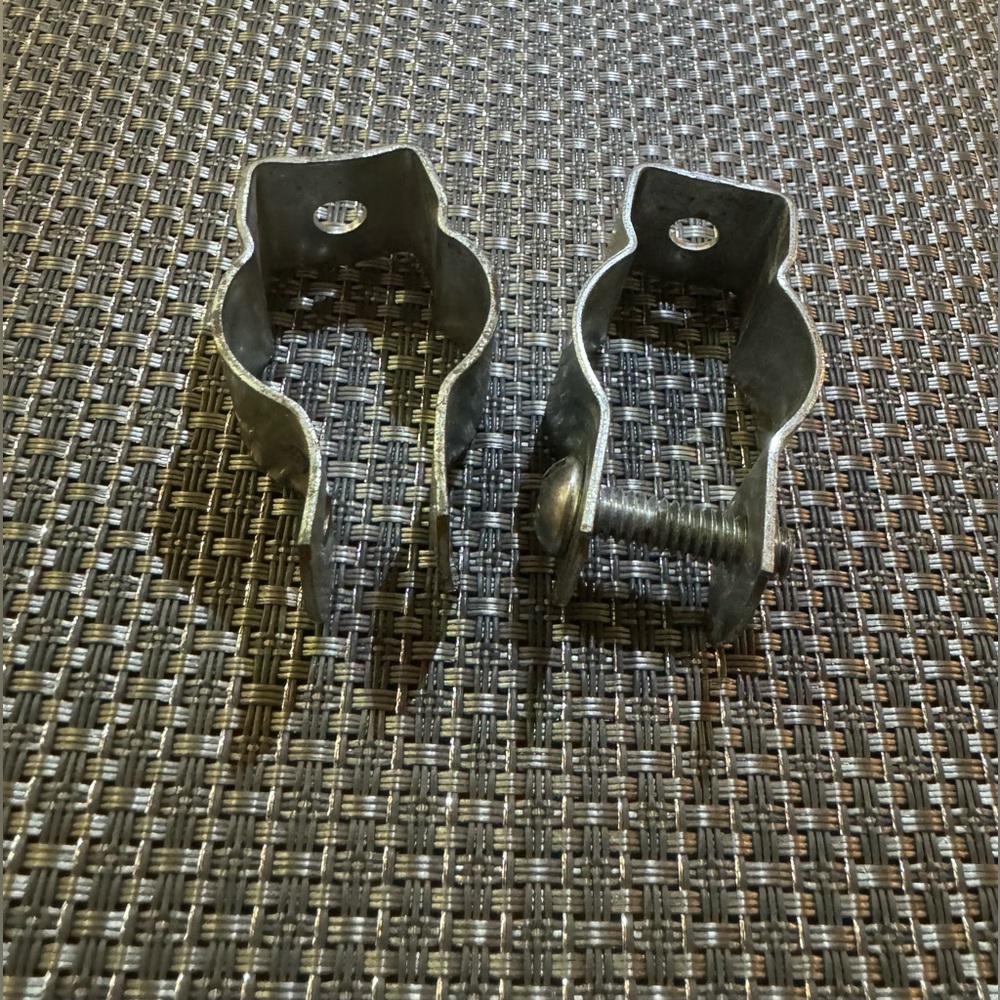 Lot Of 2 Conduit Clamps 3/4 R - 3/4 EMT